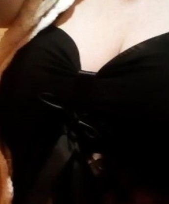 Позвольте мне погрузить вас в мир удовольствия и развратных фантазий. Я предлагаю широкий выбор услуг, от расслабляющего массажа до страстного эскорта. Мои фото подтверждают мою реальность и сексуальность, а отзывы моих довольных клиентов свидетельствуют о моем профессионализме. Я гарантирую конфиденциальность и взаимное уважение. Жду вас в Москве для воплощения ваших самых сокровенных желаний. 💋❤️ Мария